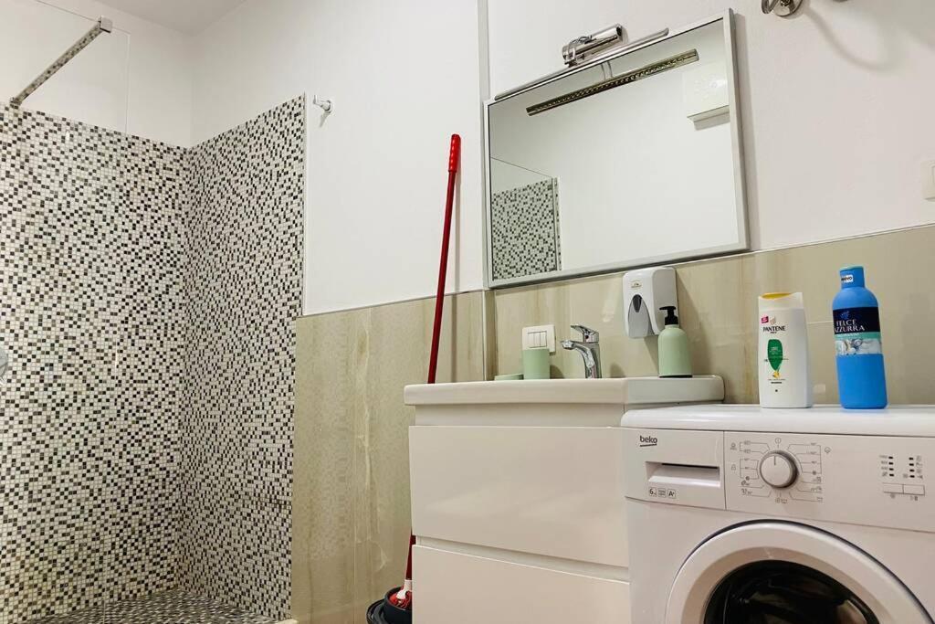 Apartamento Spacious 1br Hub With Balcony