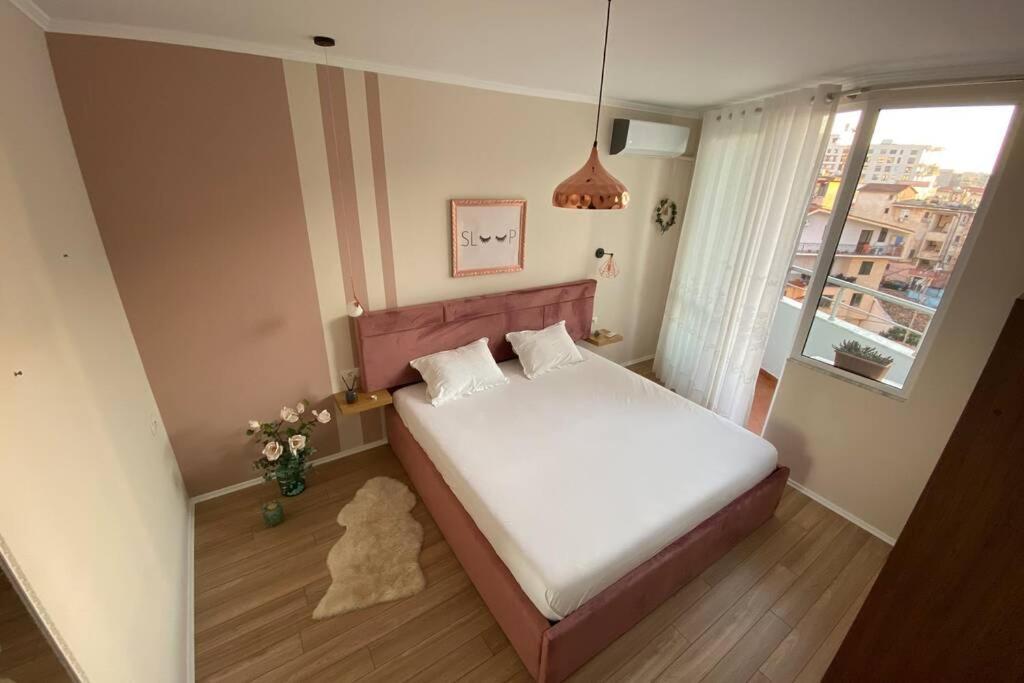 Spacious 1br Hub With Balcony