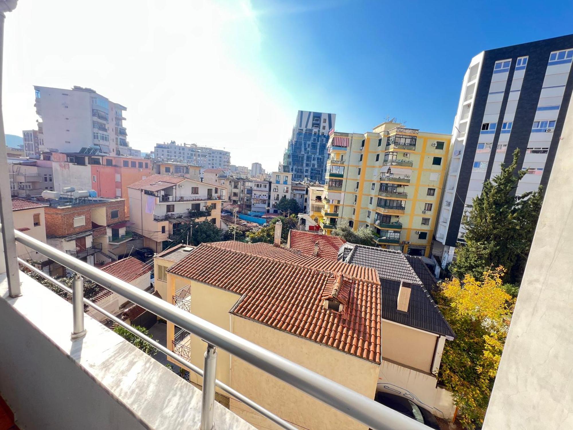 Spacious 1br Hub With Balcony *