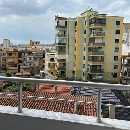 Spacious 1Br City Hub With Balcony Tirana Exterior photo